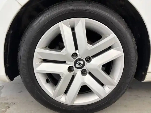 Renault Clio tce 90 — photo 33