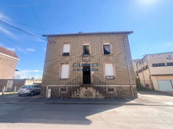 Immeuble de rapport - centre ville de LURE (70200)