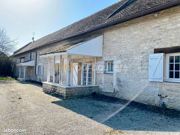 Longère 9 pièces 350 m²