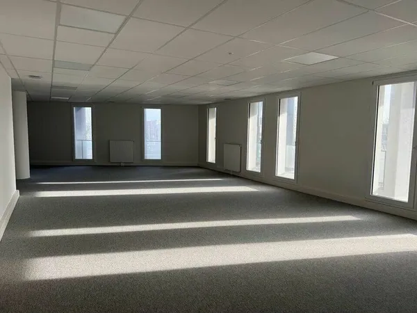 Bureau 155 m²