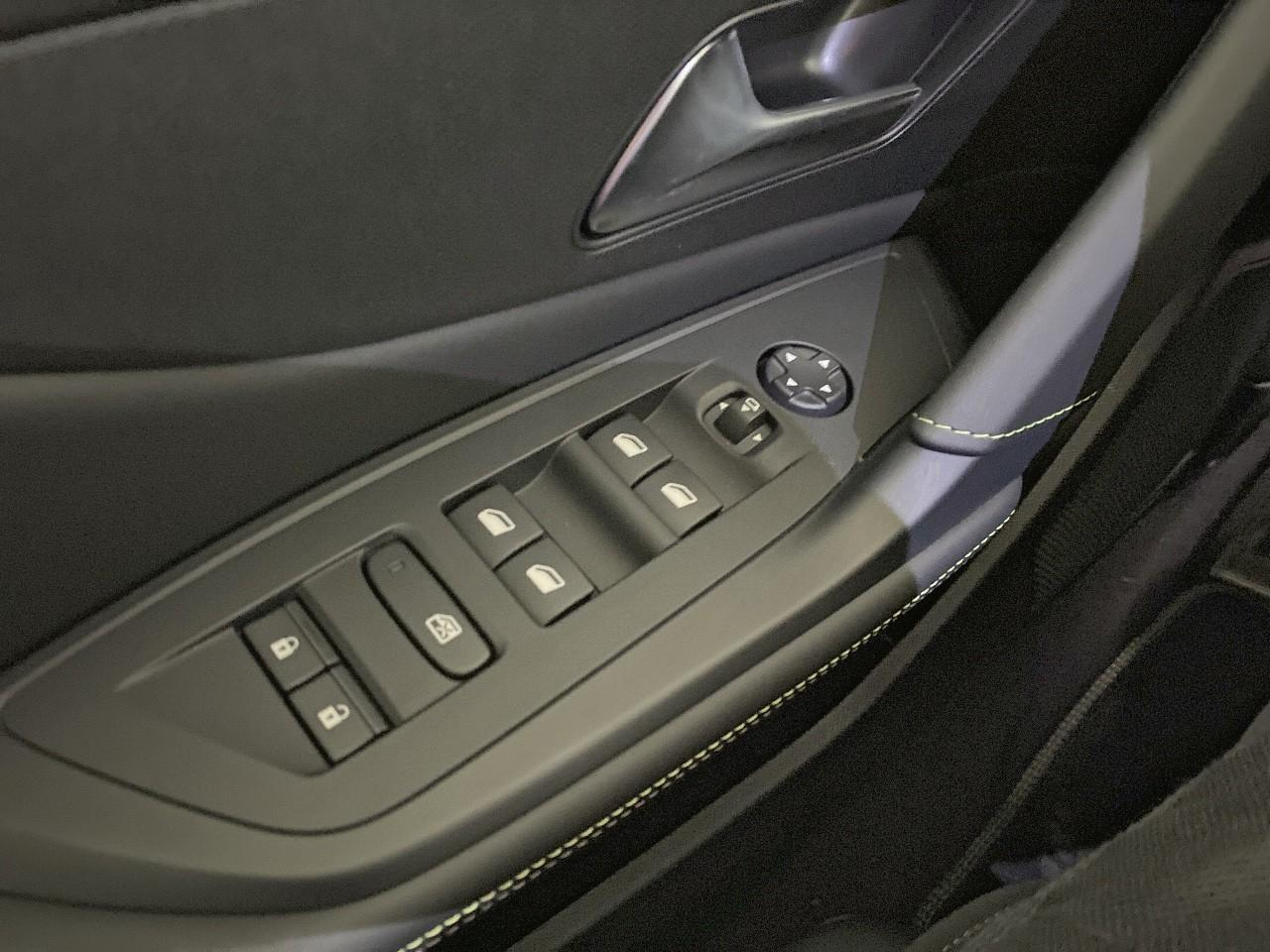 Peugeot 408 hybrid 136 e-dcs6 gt — photo 20