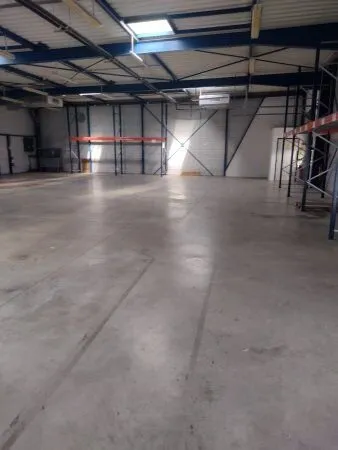 Entrepot à vendre