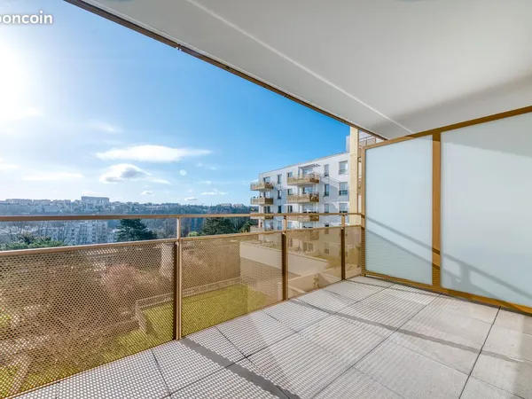 T3 65 m² - Cuisine neuve - Balcon - Garage fermé - Lyon 9e Saint-Rambert