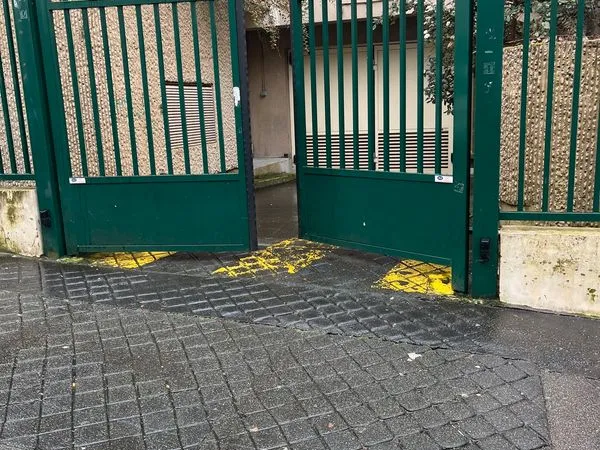Stationnement Location Paris   90€