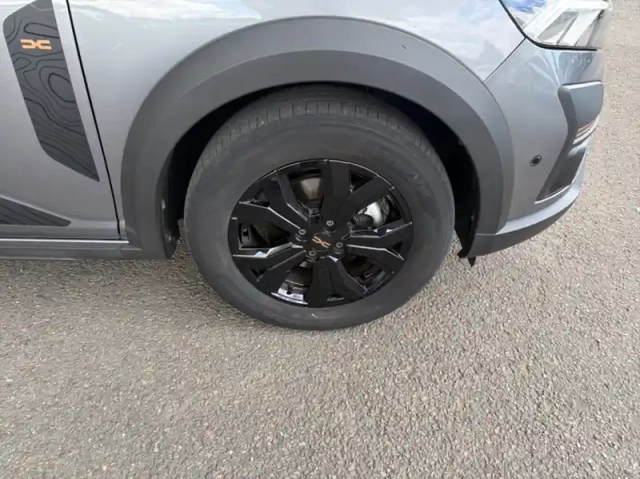 Dacia Jogger 1.0 tce 110ch extreme 7 places -24 — photo 14