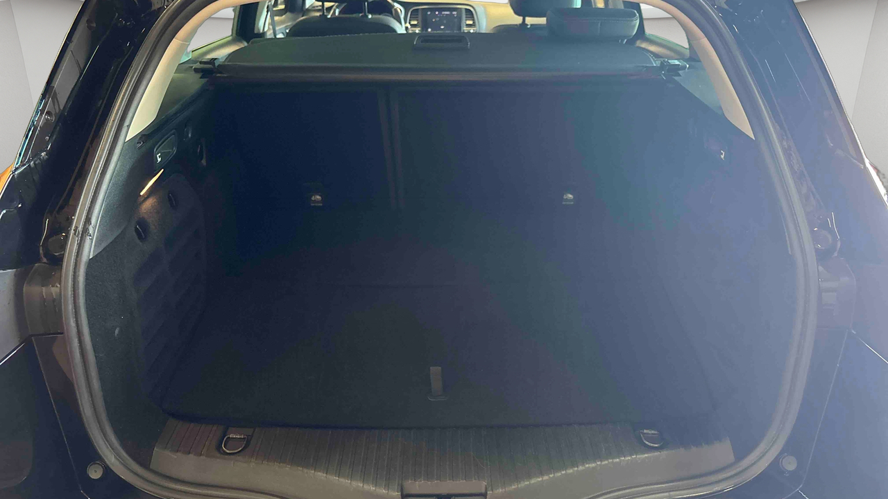 Renault Mégane IV Estate E-TECH Plug-In Hybride 160 — photo 13