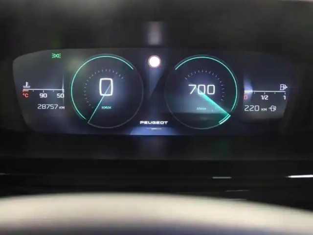 Peugeot 308 1.2 puretech 110ch s&amp;s active pack — photo 10
