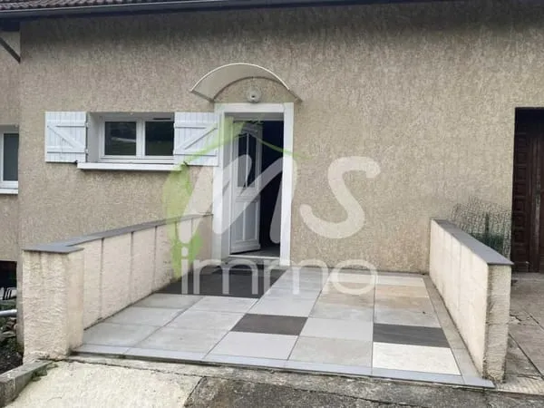 App. F3 avec 2 parkings - 54 m² - LA ROCHETTE