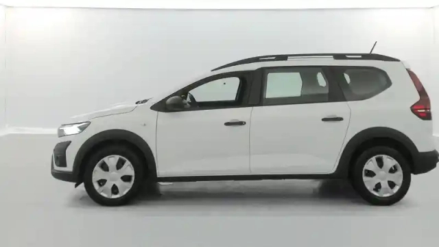 Dacia Jogger tce 110 5 places gsr2 — photo 12