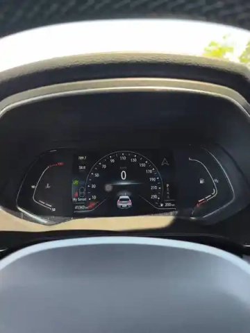 Renault Captur mild hybrid 160 edc — photo 17