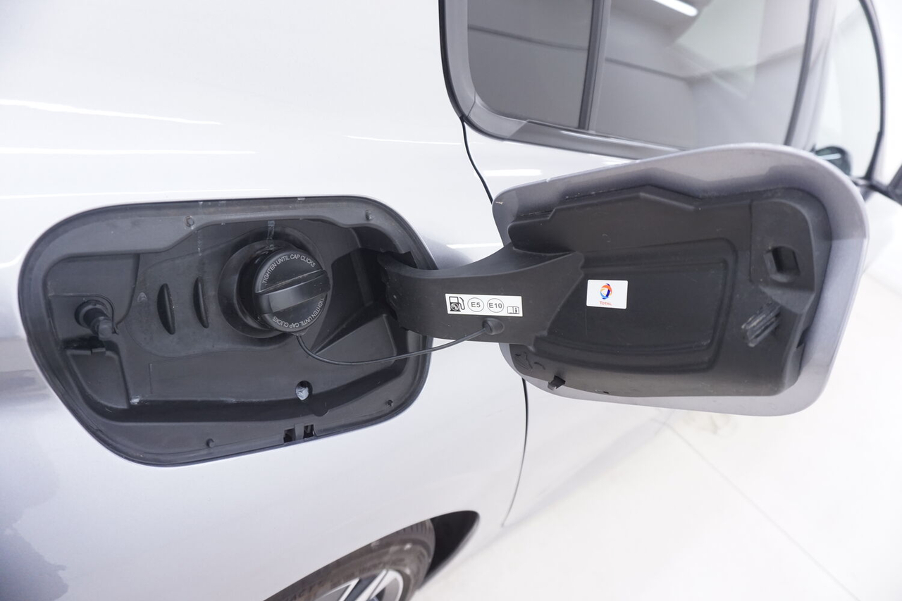 Peugeot 308 — photo 16