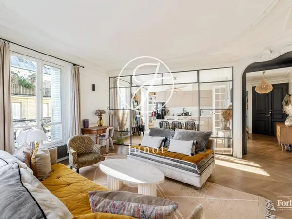 Paris 9e - SQUARE MONTHOLON - Appartement - 5 pièces - 104,31m² Carrez - 105,43m² au sol - 3 chambre