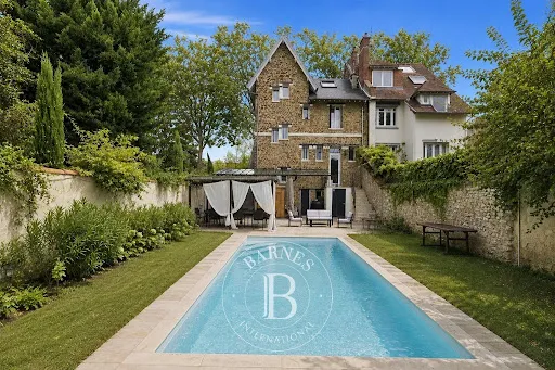 Maison 6 pièces 186 m²
