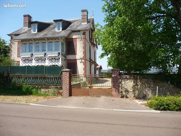 Maison 2450m² terrain