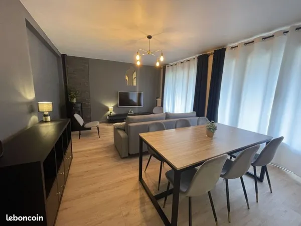 Maison 7 pièces 216 m²