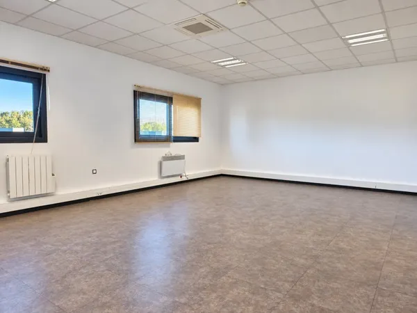 Local professionnel 98 m²