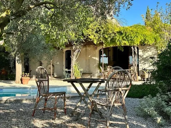 Maison 10 pièces 270 m²