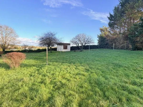Terrain 840 m²
