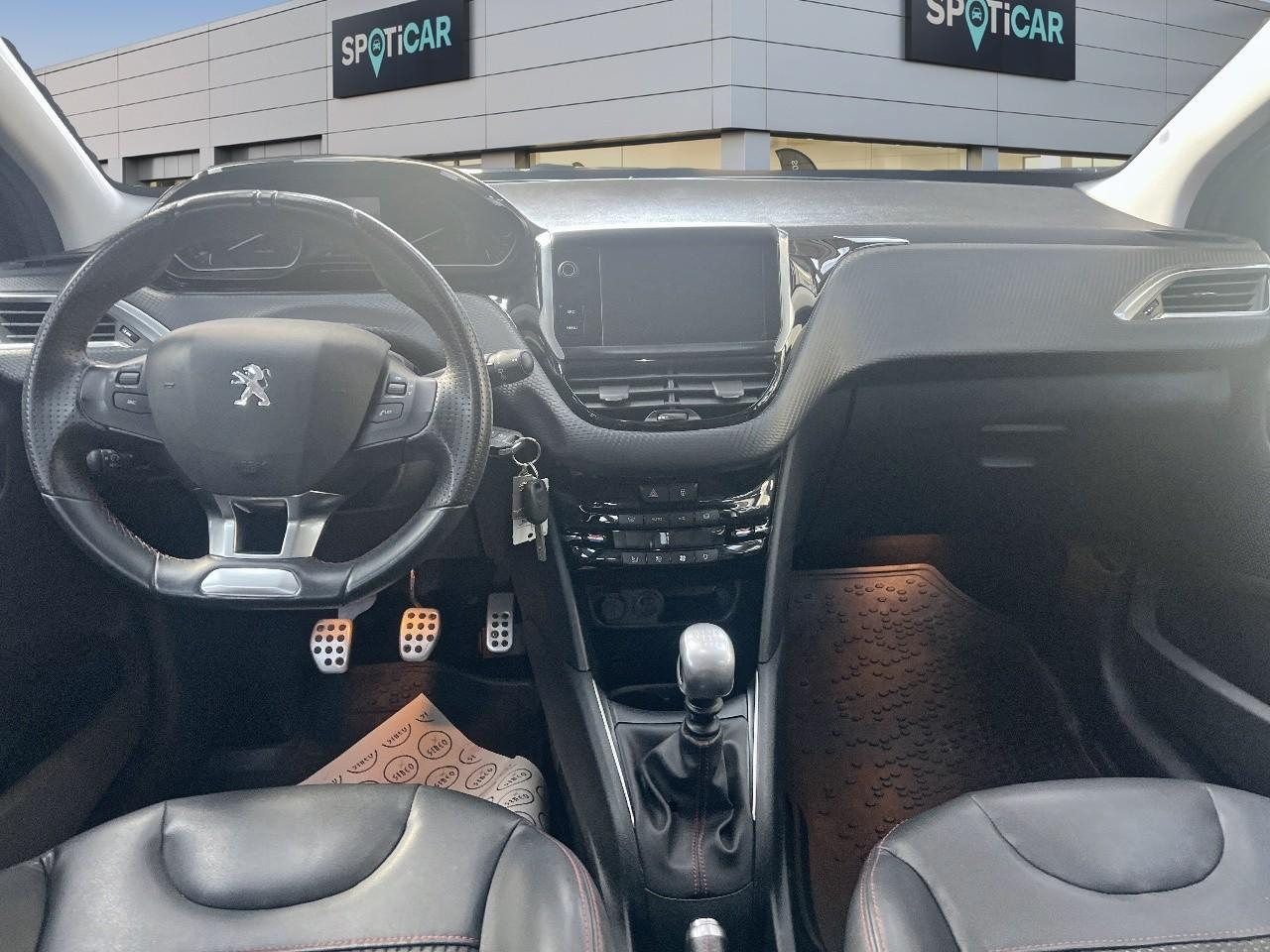 Peugeot 208 puretech 110ch s&s bvm6 gt line — photo 8