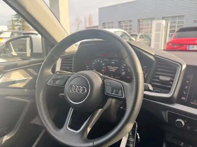 Audi A1 sportback 25 tfsi 95 ch bvm5 — photo 43