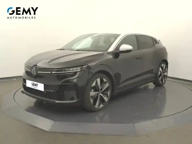 Renault Megane e-tech ev60 220 ch optimum charge — photo 1