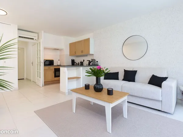 Studio meublé avec terrasse et parking - Cannes