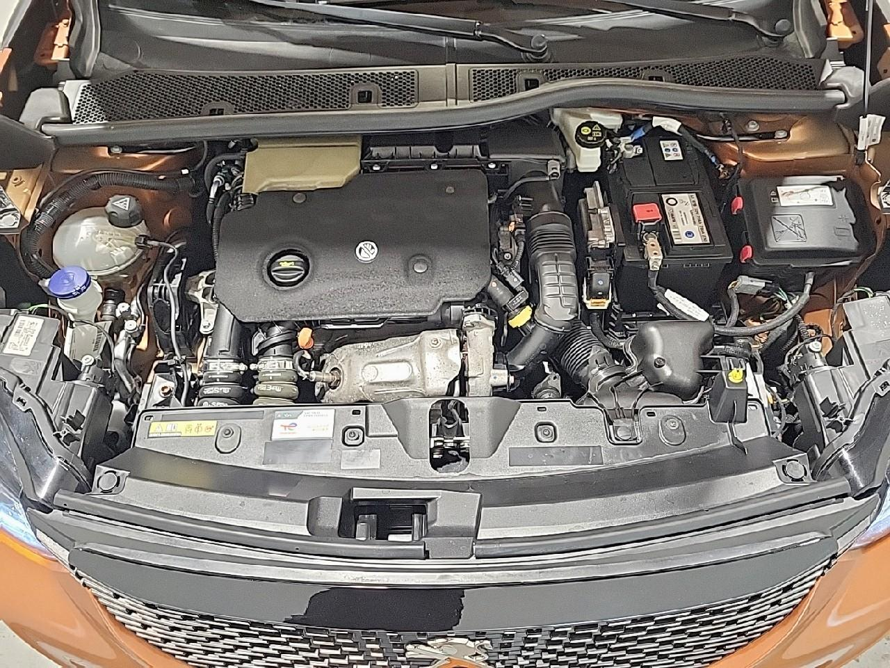 Peugeot 2008 bluehdi 130 s&s eat8 allure pack — photo 15