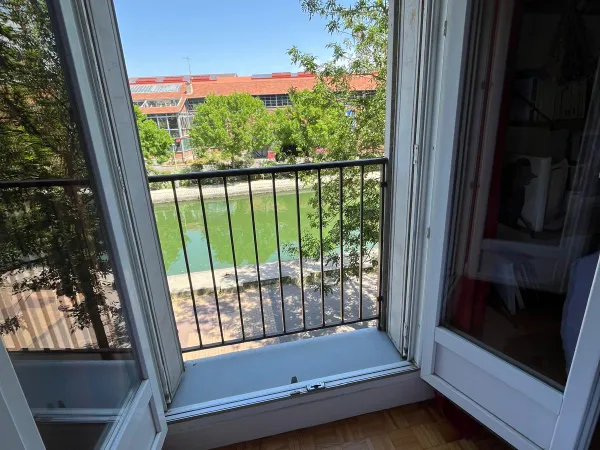 Vends appartement traversant sur Pantin centre. Vue sur le canal de l'Ourcq