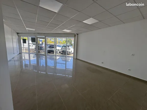 Location pro | Local Commercial | 38 m² | Baie-Mahault