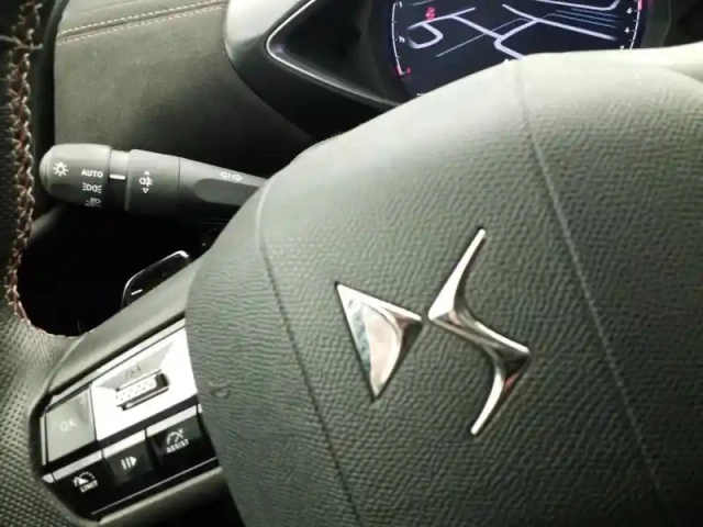 Ds Ds 3 ds3 crossback puretech 130 eat8 performance line+ — photo 13