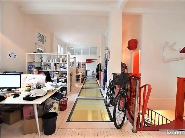 Bureaux 220 m²