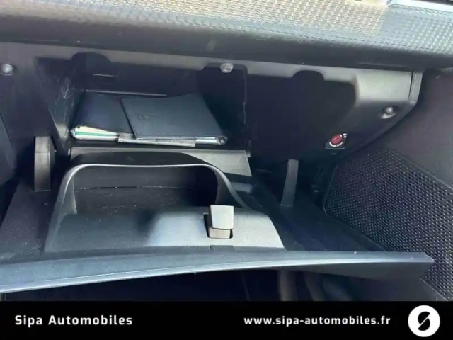 Peugeot 2008 puretech 110ch s&amp;s eat6 — photo 32