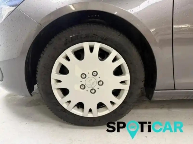 Peugeot 308 1.2 130ch e6.3 s&amp;s allure — photo 10
