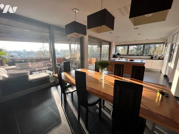 Maison 11 pièces 398 m²