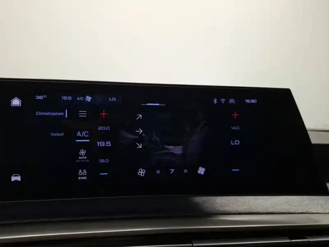 Peugeot 3008 hybrid 145 e-dcs6 — photo 20