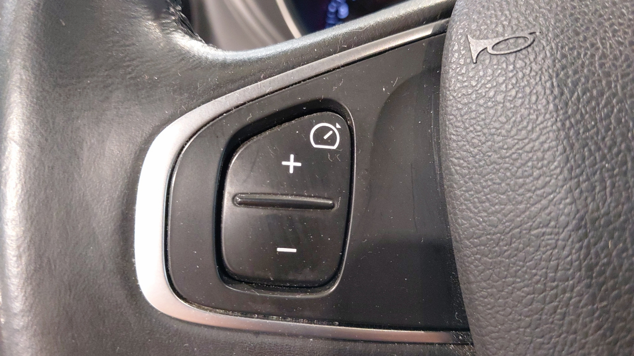 Renault Captur TCe 130 FAP — photo 18