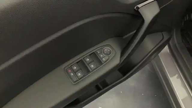 Renault Captur e-tech full hybrid 145 ch evolution — photo 17
