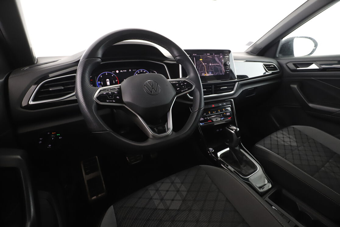 Volkswagen T-Roc 2.0 TDI R-Line DSG7 — photo 10