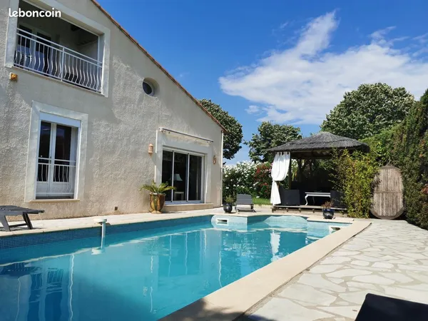 PÉROLS -VILLA DE TYPE MAS LANGUEDOCIEN T6 DE 160 m² AVEC PISCINE - 600 m² DE TERRAIN