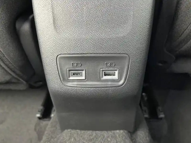 Peugeot 2008 hybrid 145 e-dcs6 — photo 19