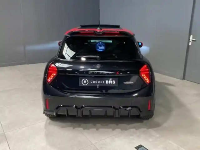 Mini Cooper 3 portes s 204ch jcw dkg7 — photo 4