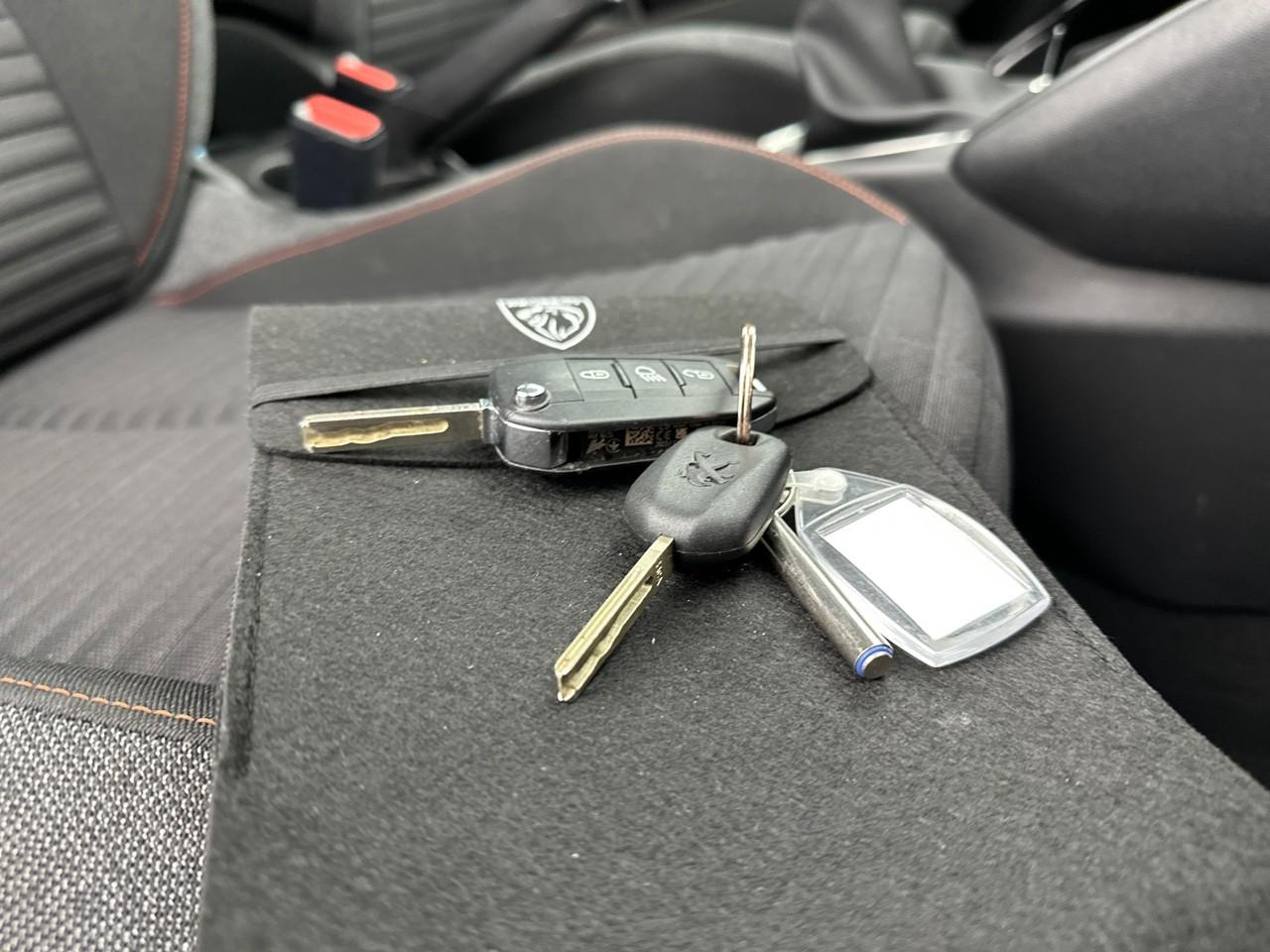 Peugeot 208 puretech 75 s&s bvm5 premium — photo 30