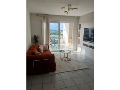 MAGNIFIQUE APPT T2 MEUBLE VUE MER ET CAMPAGNE