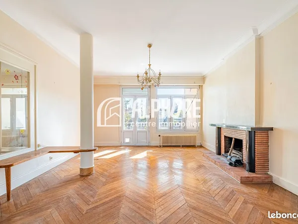 Maison 7 pièces 183 m²