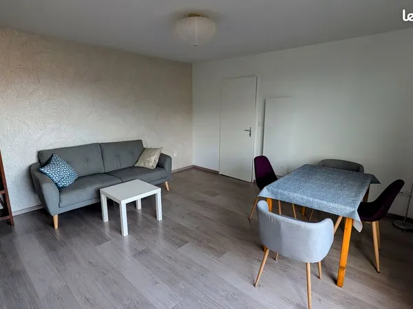 Appartement · 45 m² · 2 pièces · Balcon · Parking