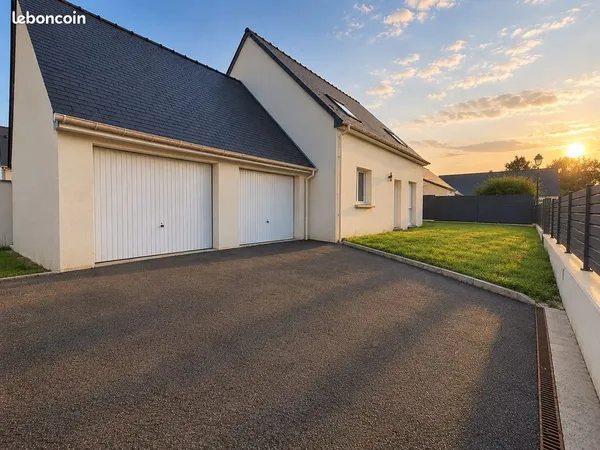 Maison 5 pièces avec jardin clos et grand garage