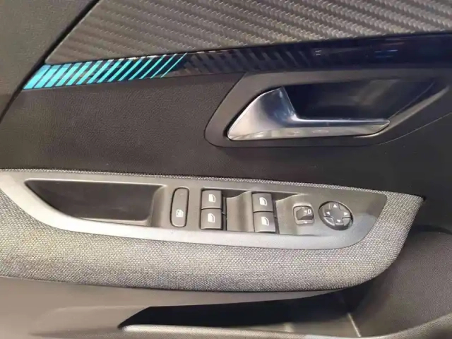 Peugeot 208 puretech 100 s&amp;s bvm6 — photo 6