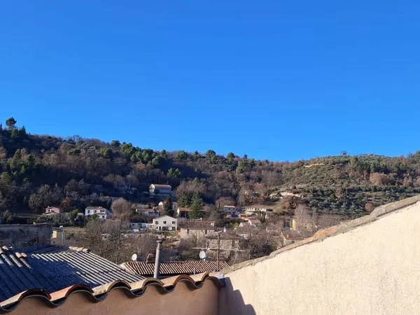 Maison 2 pièces 244 m²