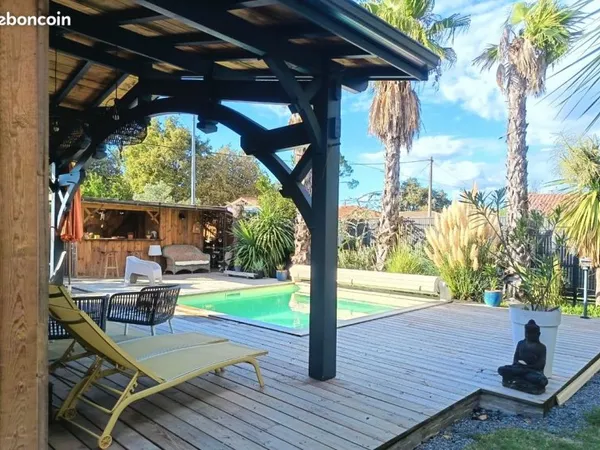 Villa de charme à La Hume - plain-pied rénové avec piscine et jardin paysager