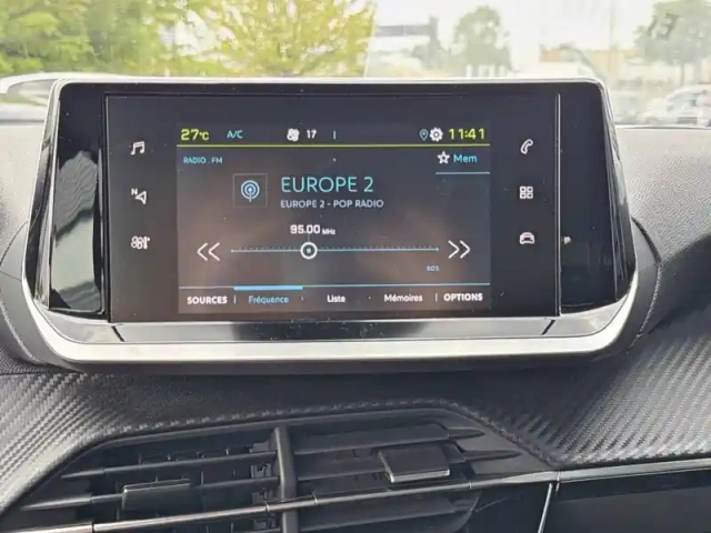 Peugeot 208 electrique 50 kwh 136ch — photo 22